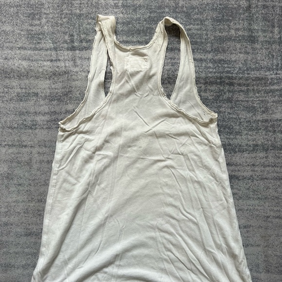 Tank - Picture 3 of 3